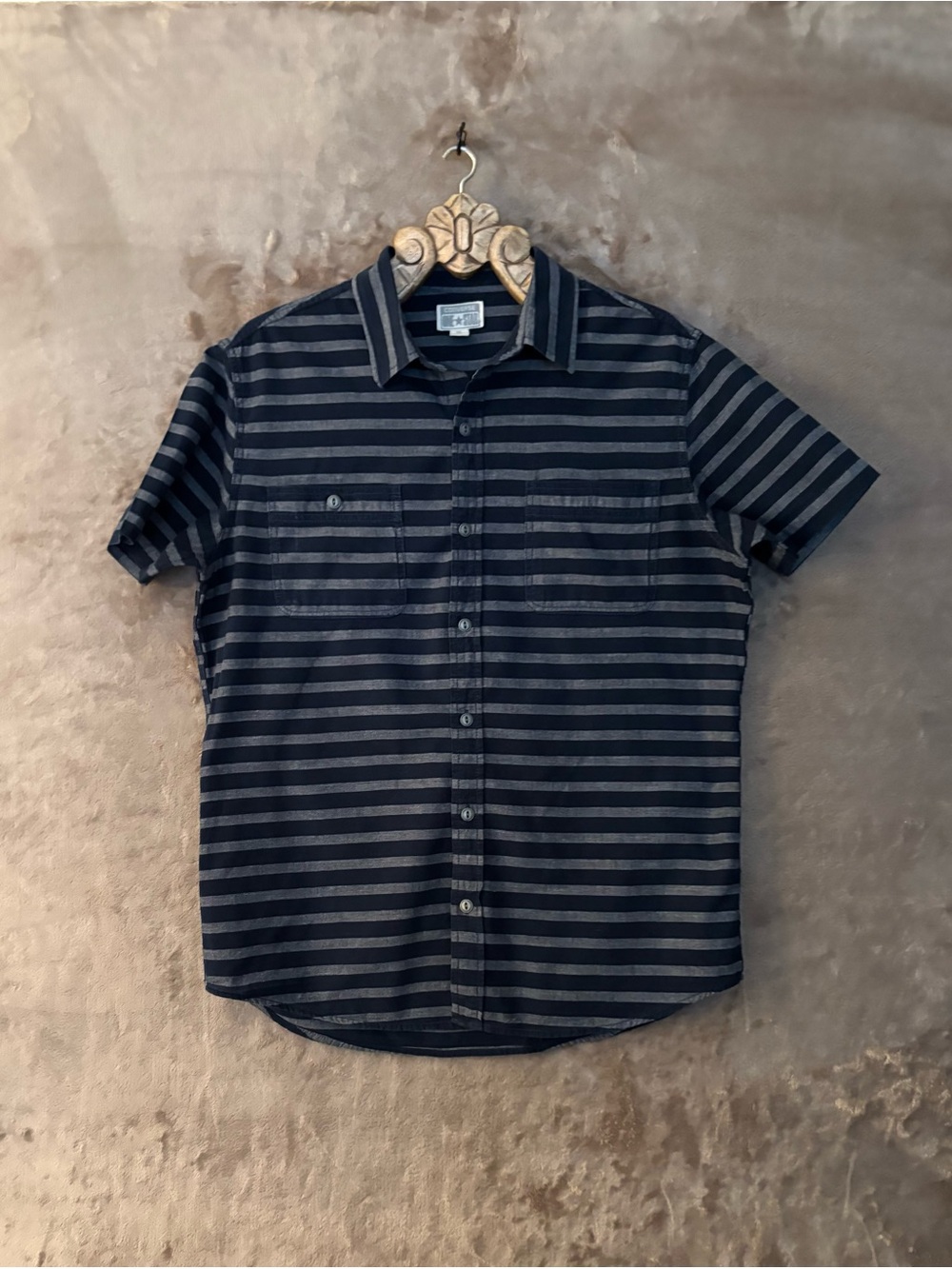 Converse Men's Short Sleeve Button-Down Shirt - Black & Gray Stripes Size M
